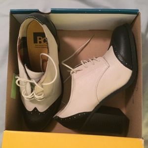 Black and White Heeled Oxford